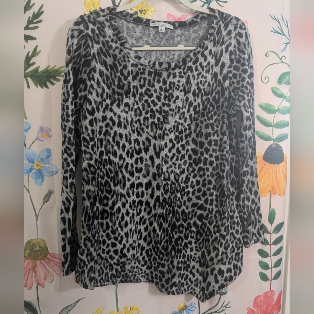 Green Envelope Leopard Print Long Sleeve Top